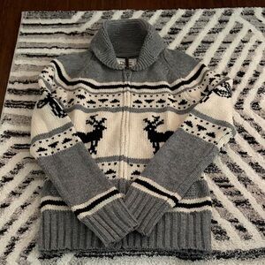 TNA Women’s Gray and Cream Reindeer Sweater